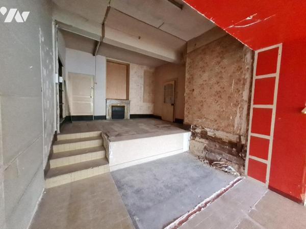 LOCAL COMMERCIAL ET/ OU MAISON - A VENDRE - MONTOIRE/ LOIR