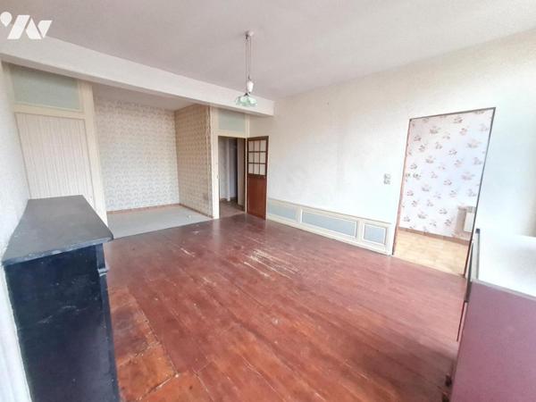 LOCAL COMMERCIAL ET/ OU MAISON - A VENDRE - MONTOIRE/ LOIR