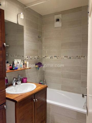 Allée Robert Desnos - Appartement F4 / 3 Chambres - 80 m2 - 165 000 € FAI