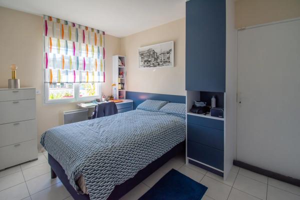 LES MATHES - CONTEMPORAINE 4 CHAMBRES ET PISCINE