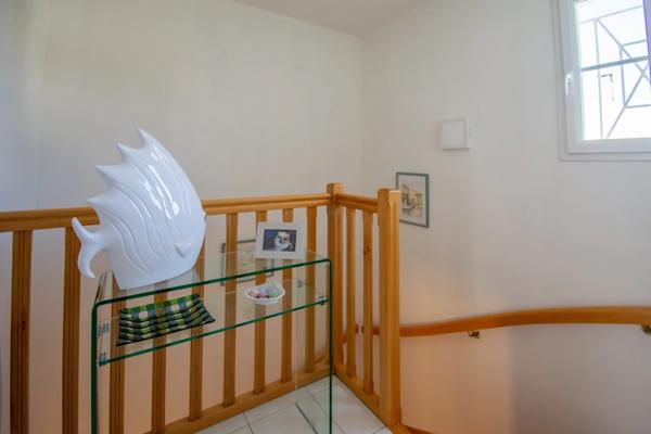 LES MATHES - CONTEMPORAINE 4 CHAMBRES ET PISCINE