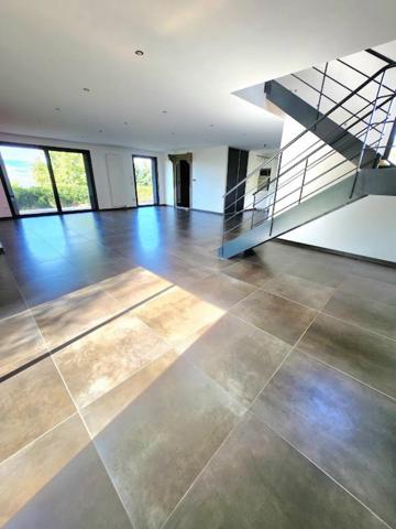 GRANDE MAISON ATYPIQUE VUE PANORAMIQUE