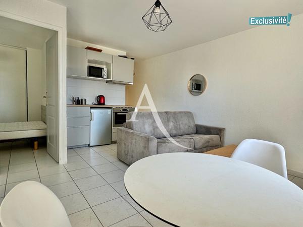 PÉROLS - BEAU T2 MEUBLÉ DE 33 M2 AU 1ER ÉTAGE AVEC TERRASSE DE 5 M2 EXPOSÉE SUD-OUEST ET PLACE DE STATIONNEMENT