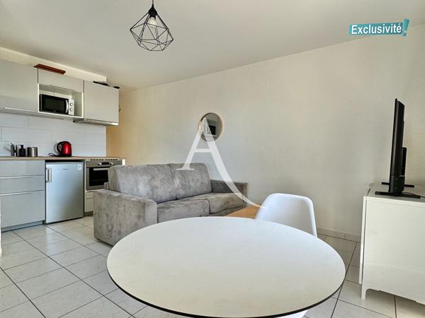 PÉROLS - BEAU T2 MEUBLÉ DE 33 M2 AU 1ER ÉTAGE AVEC TERRASSE DE 5 M2 EXPOSÉE SUD-OUEST ET PLACE DE STATIONNEMENT