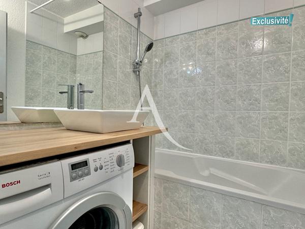 PÉROLS - BEAU T2 MEUBLÉ DE 33 M2 AU 1ER ÉTAGE AVEC TERRASSE DE 5 M2 EXPOSÉE SUD-OUEST ET PLACE DE STATIONNEMENT