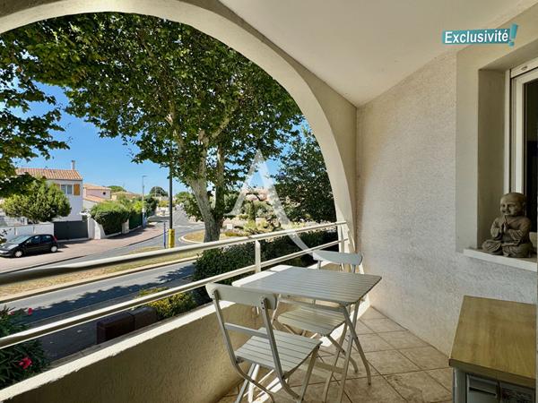 PÉROLS - BEAU T2 MEUBLÉ DE 33 M2 AU 1ER ÉTAGE AVEC TERRASSE DE 5 M2 EXPOSÉE SUD-OUEST ET PLACE DE STATIONNEMENT
