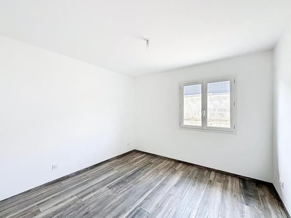 Maison neuve de plain-pied à Belmont – Le confort moderne à portée de main !