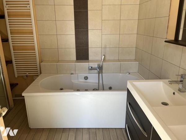 Maison à usage d'habitation 