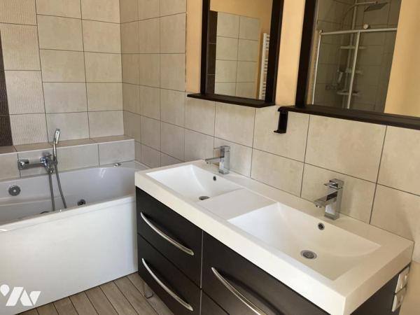 Maison à usage d'habitation 