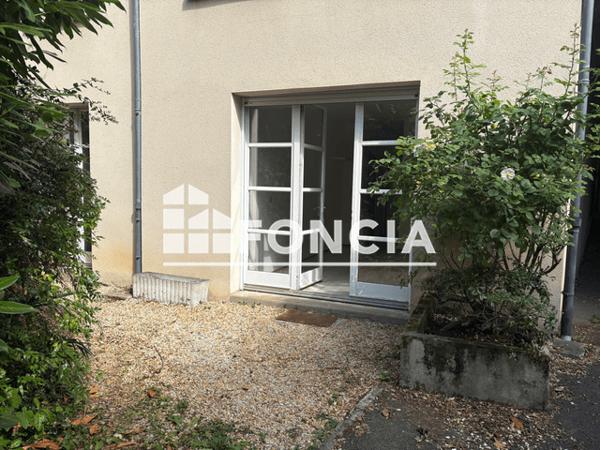 Location Studio 23.3 m² - 24 RUE DE PARIS Rennes 35000