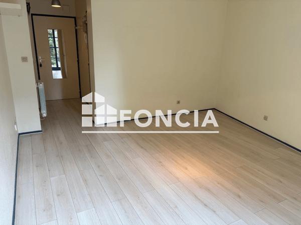 Location Studio 23.3 m² - 24 RUE DE PARIS Rennes 35000