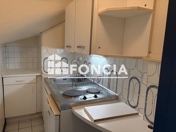 Location Studio 23.3 m² - 24 RUE DE PARIS Rennes 35000