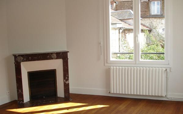 Maison à louer    4 pièces •  Cosne-Cours-sur-Loire