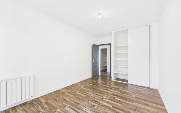 Maison à vendre    7 pièces • 227 m2 Vinay