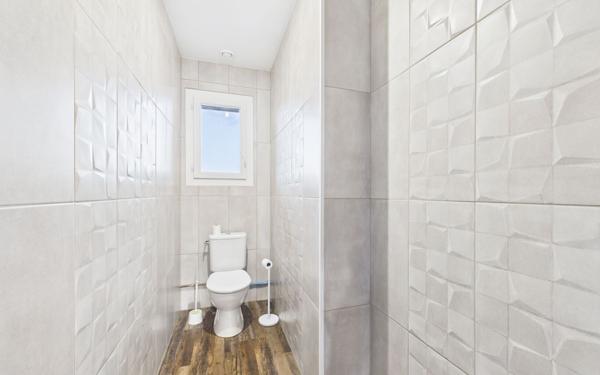 Maison à vendre    7 pièces • 227 m2 Vinay