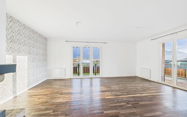 Maison à vendre    7 pièces • 227 m2 Vinay