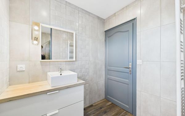 Maison à vendre    7 pièces • 227 m2 Vinay