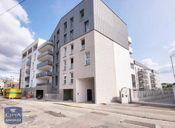 Appartement à louer 4 pièces 79.8m² Rouen (76100)