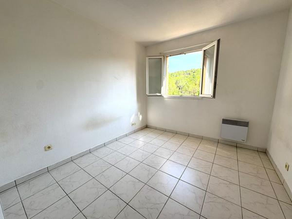 A VENDRE - 2 PIECES - MOUGINS-LE-HAUT