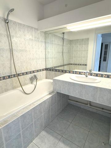 A VENDRE - 2 PIECES - MOUGINS-LE-HAUT