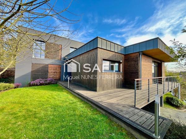 Remarquable maison d'architecte de 2009 avec vue