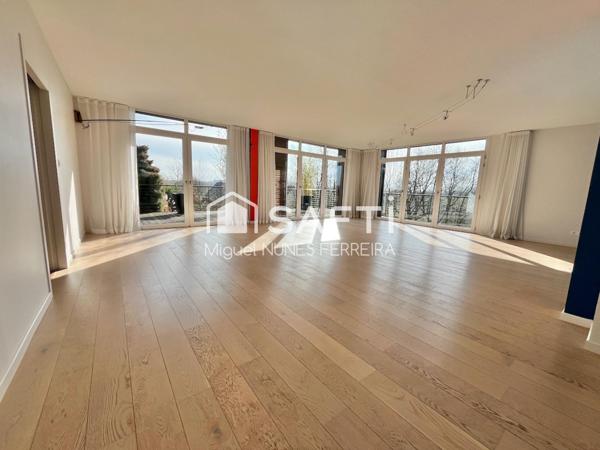 Remarquable maison d'architecte de 2009 avec vue