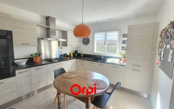 Maison à vendre    4 pièces •  Beaurepaire