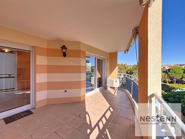 FREJUS - T4 lumineux avec terrasse plein sud et suite parentale parking