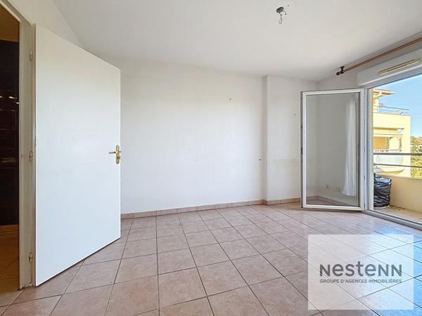 FREJUS - T4 lumineux avec terrasse plein sud et suite parentale parking