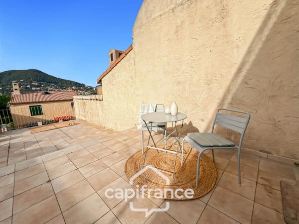 Maison à vendre 5 pièces CARQUEIRANNE (83), Maison familiale 3 chambres possibilité 4, GARAGE, vue dégagée.