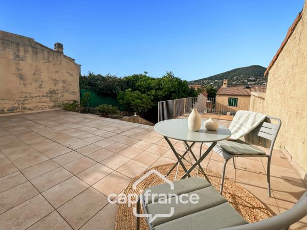 Maison à vendre 5 pièces CARQUEIRANNE (83), Maison familiale 3 chambres possibilité 4, GARAGE, vue dégagée.