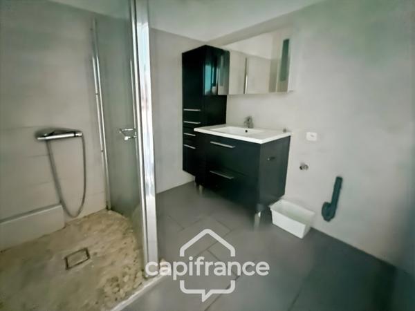 Maison à vendre 5 pièces CARQUEIRANNE (83), Maison familiale 3 chambres possibilité 4, GARAGE, vue dégagée.