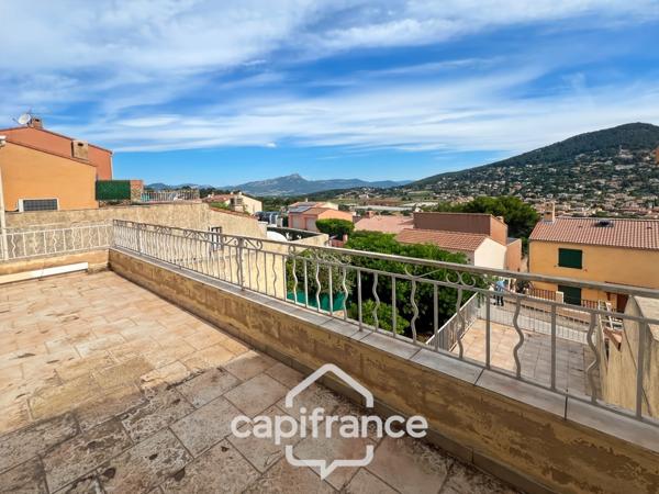 Maison à vendre 5 pièces CARQUEIRANNE (83), Maison familiale 3 chambres possibilité 4, GARAGE, vue dégagée.