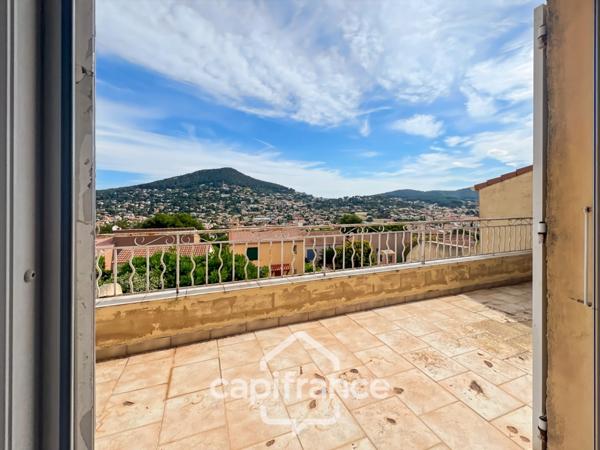 Maison à vendre 5 pièces CARQUEIRANNE (83), Maison familiale 3 chambres possibilité 4, GARAGE, vue dégagée.