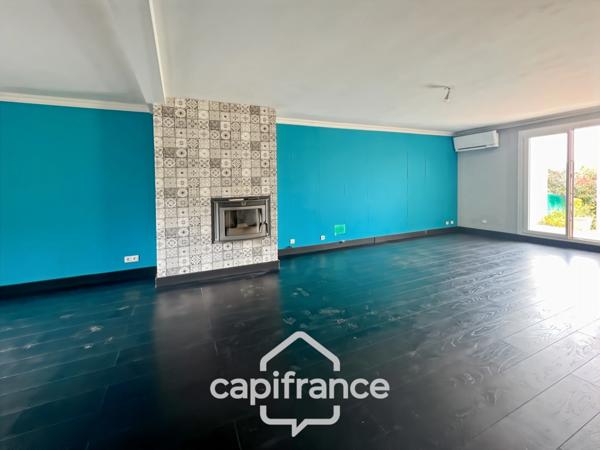 Maison à vendre 5 pièces CARQUEIRANNE (83), Maison familiale 3 chambres possibilité 4, GARAGE, vue dégagée.
