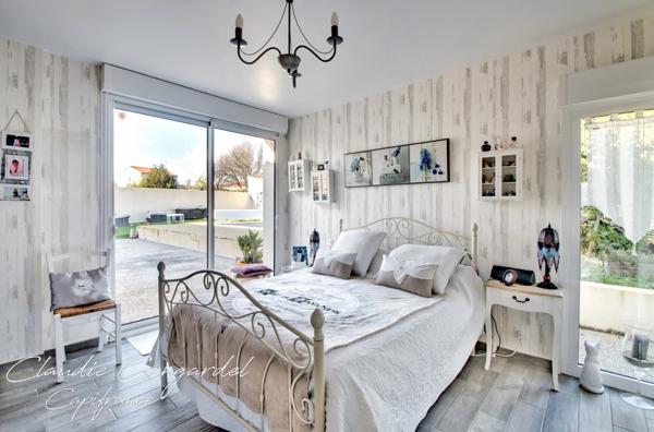 A vendre NIEUL SUR MER – Maison plain-pied lumineuse avec piscine, au calme, proche LA ROCHELLE et ILE DE RE