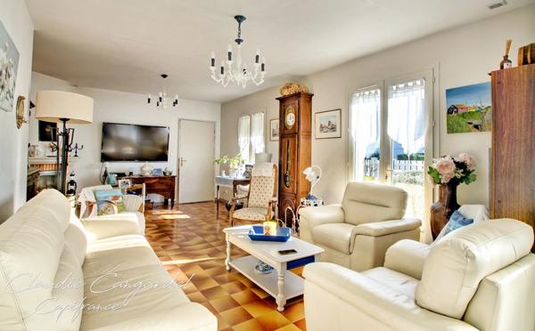 A vendre NIEUL SUR MER – Maison plain-pied lumineuse avec piscine, au calme, proche LA ROCHELLE et ILE DE RE