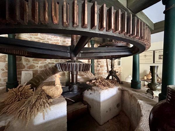 MOULIN - 35 MINUTES SUD POITIERS Payré (86700)