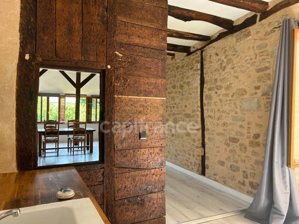 Maison de bourg à vendre 4 pièces env 211m² EXCIDEUIL (24)patio et jardin