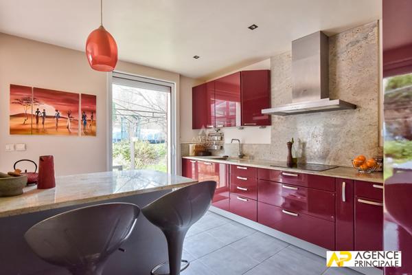 Maison Le Mesnil Le Roi 8 pièce(s) 187 m2 €960 000 ** - Référence 4397