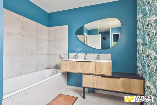 Maison Le Mesnil Le Roi 8 pièce(s) 187 m2 €960 000 ** - Référence 4397