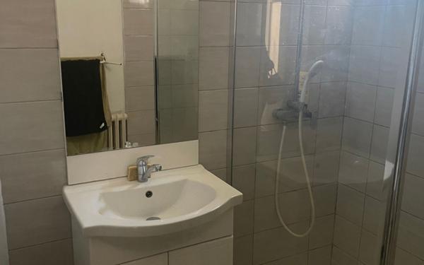 Maison à louer    4 pièces •  Beaumes-de-Venise