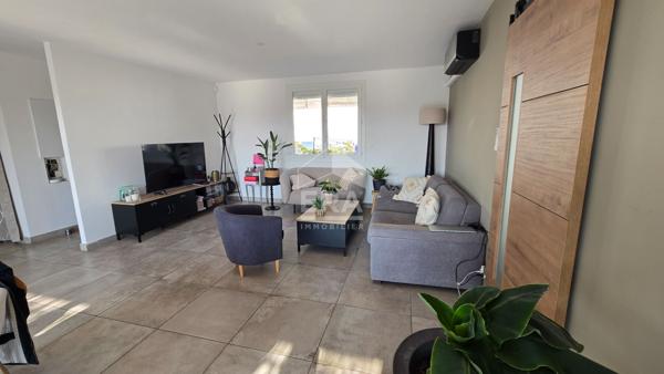 Maison spacieuse à vendre à Marignane - Un véritable havre de paix !