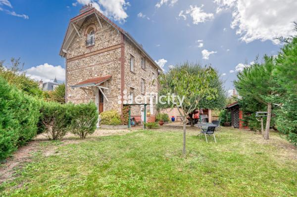 Maison 7 pièces - 135 m² Exclusivité efficity