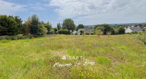 Terrain à bâtir 890 m2 proche centre-ville aperçu mer