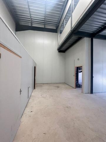 Local commercial Val De Reuil 4 pièce(s) 110 m2