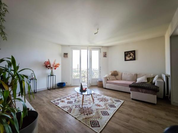 CHOLET IMMEUBLE DE RAPPORT EN EXCELLENT ETAT