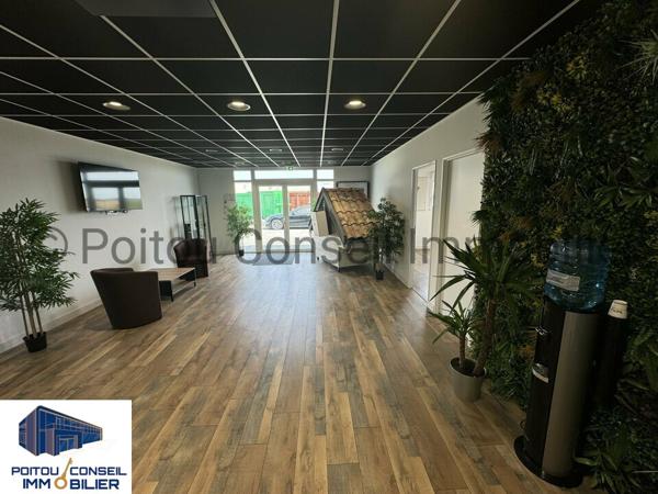 OPPORTUNITE ACHAT BATIMENT TRES BON ETAT 295m2 DONT 100m2 DE STOCKAGE ZONE MENDES FRANCE CHAURAY NIORT