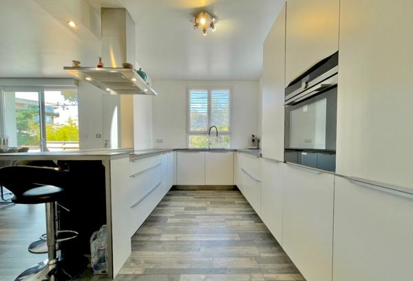 Maison Rénové au centre ville de Saint Raphaël - à 1km des plages de la gare SNCF