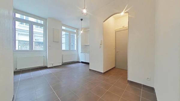 F2 RÉNOVÉ PROCHE ANATOLE FRANCE